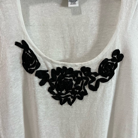 LAUREL – Sleeveless Knit Top with Appliqué Detail – Size XL - Picture 4 of 7